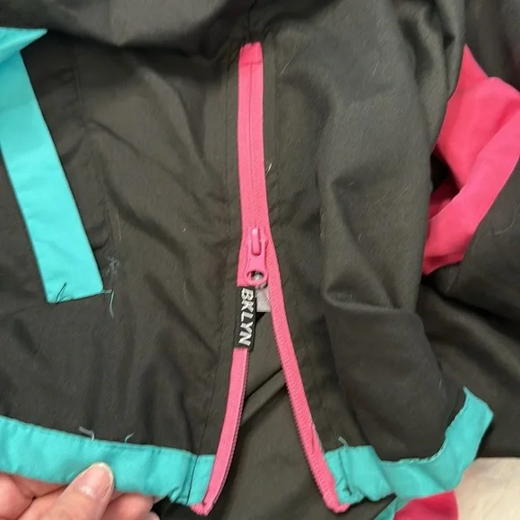 Trademark Brooklyn Cloth Nostalgic 90s Retro Vintage Style Hooded Jacket - Picture 5 of 7